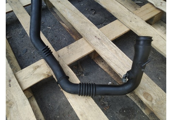 Патрубок інтеркулера Renault Kangoo 1.5, 1.9 dci, 8200290500